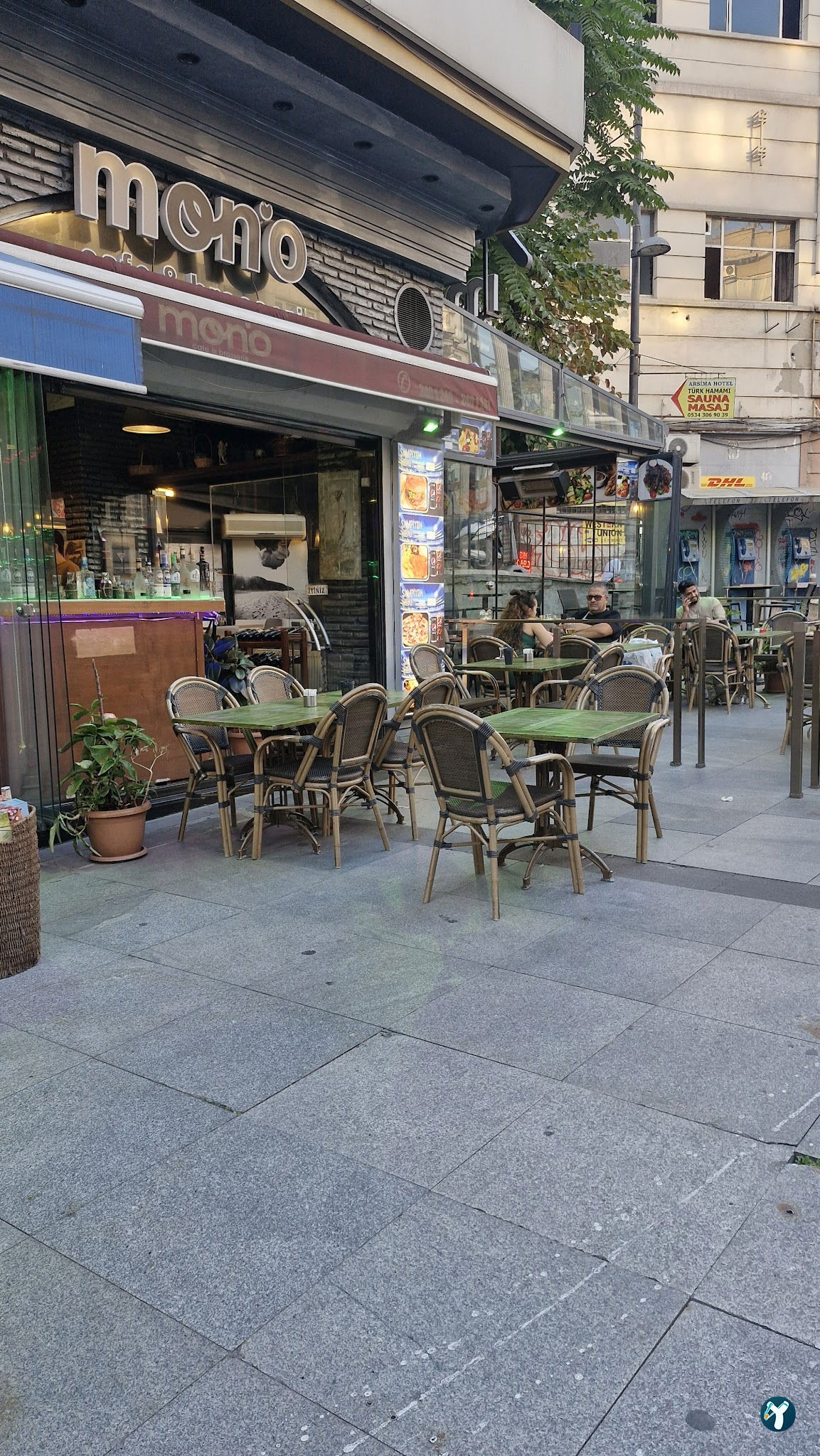 Mono Cafe & Brasserie