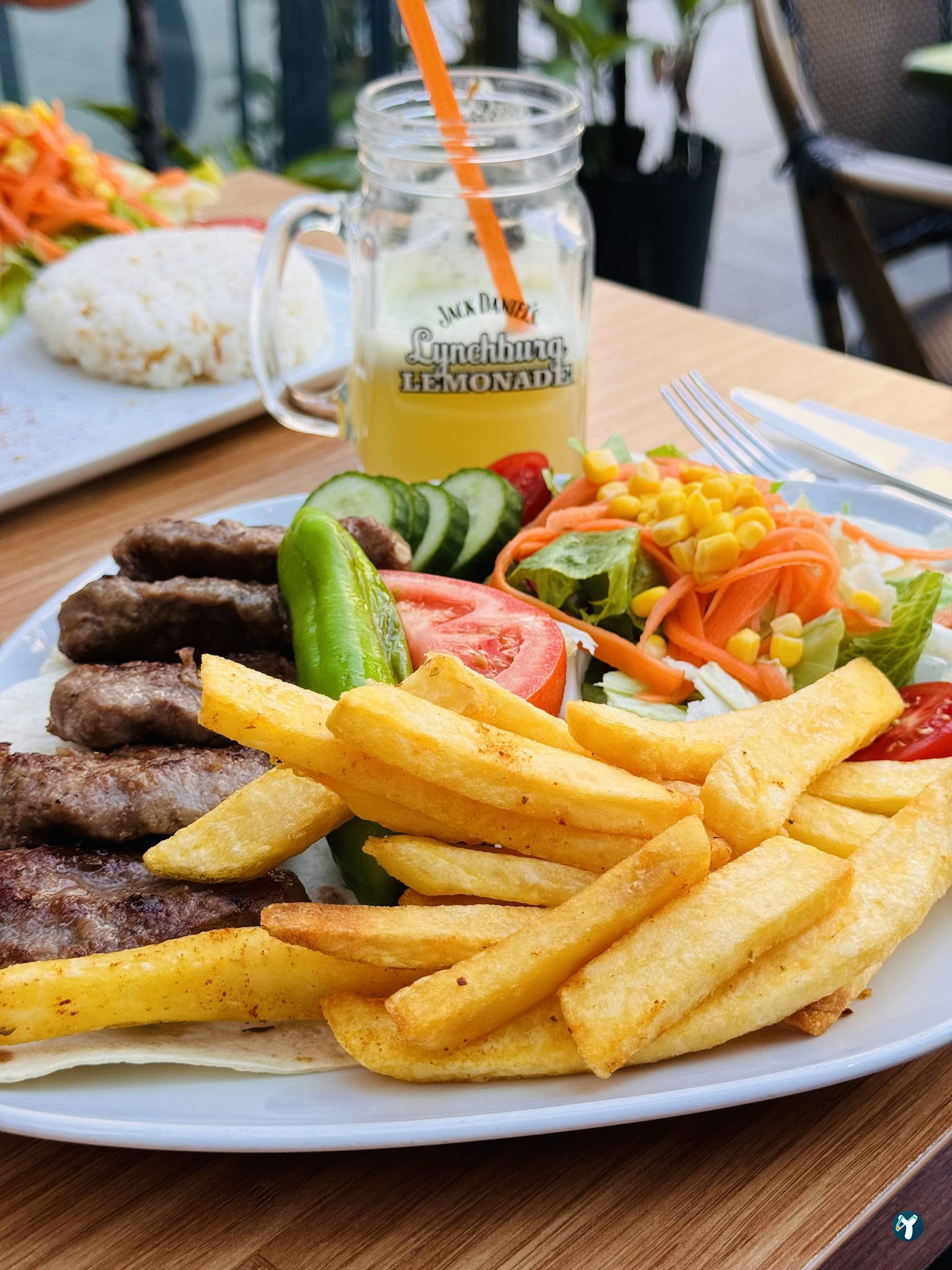 Mono Cafe & Brasserie
