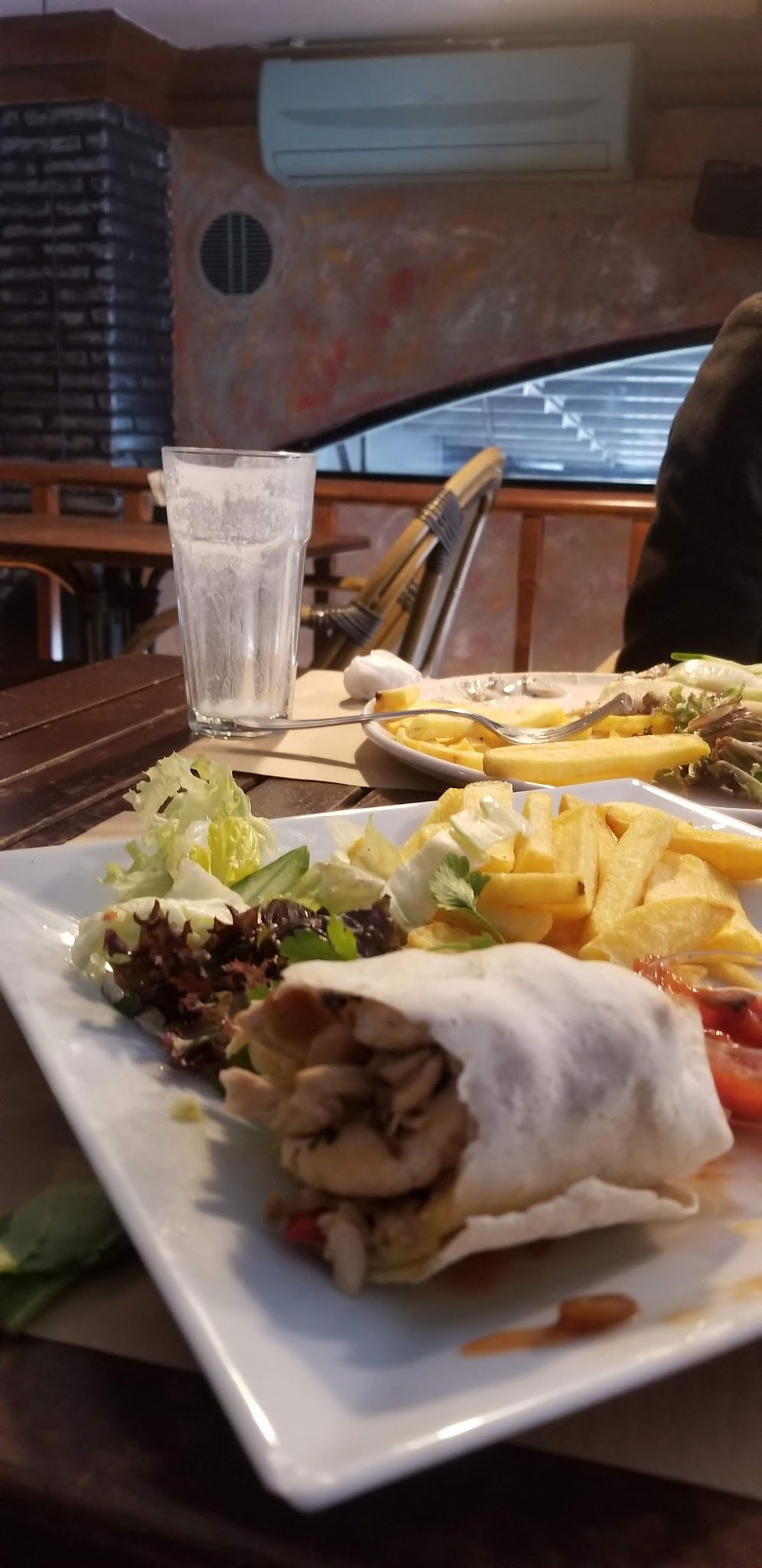 Mono Cafe & Brasserie