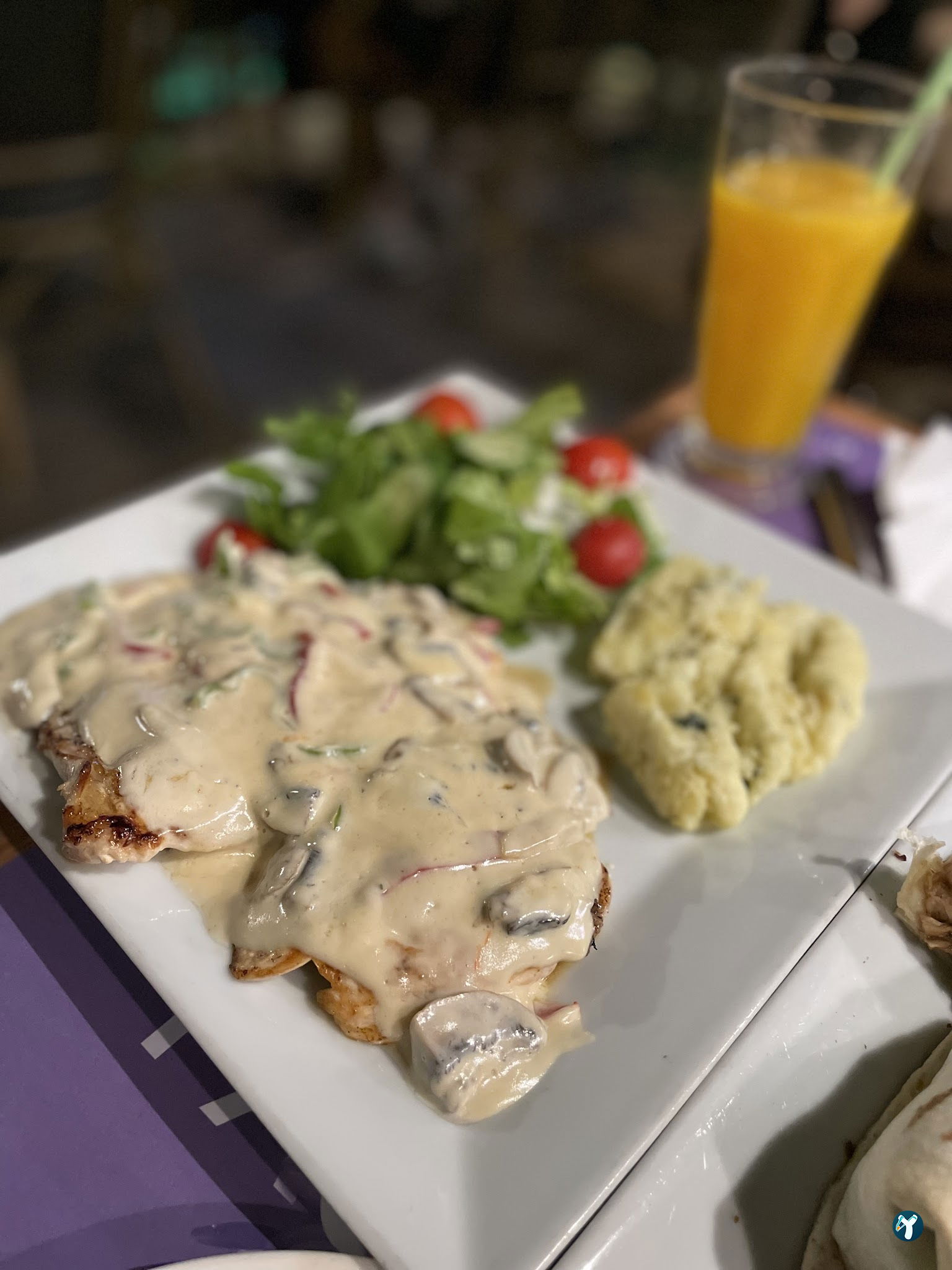Mono Cafe & Brasserie