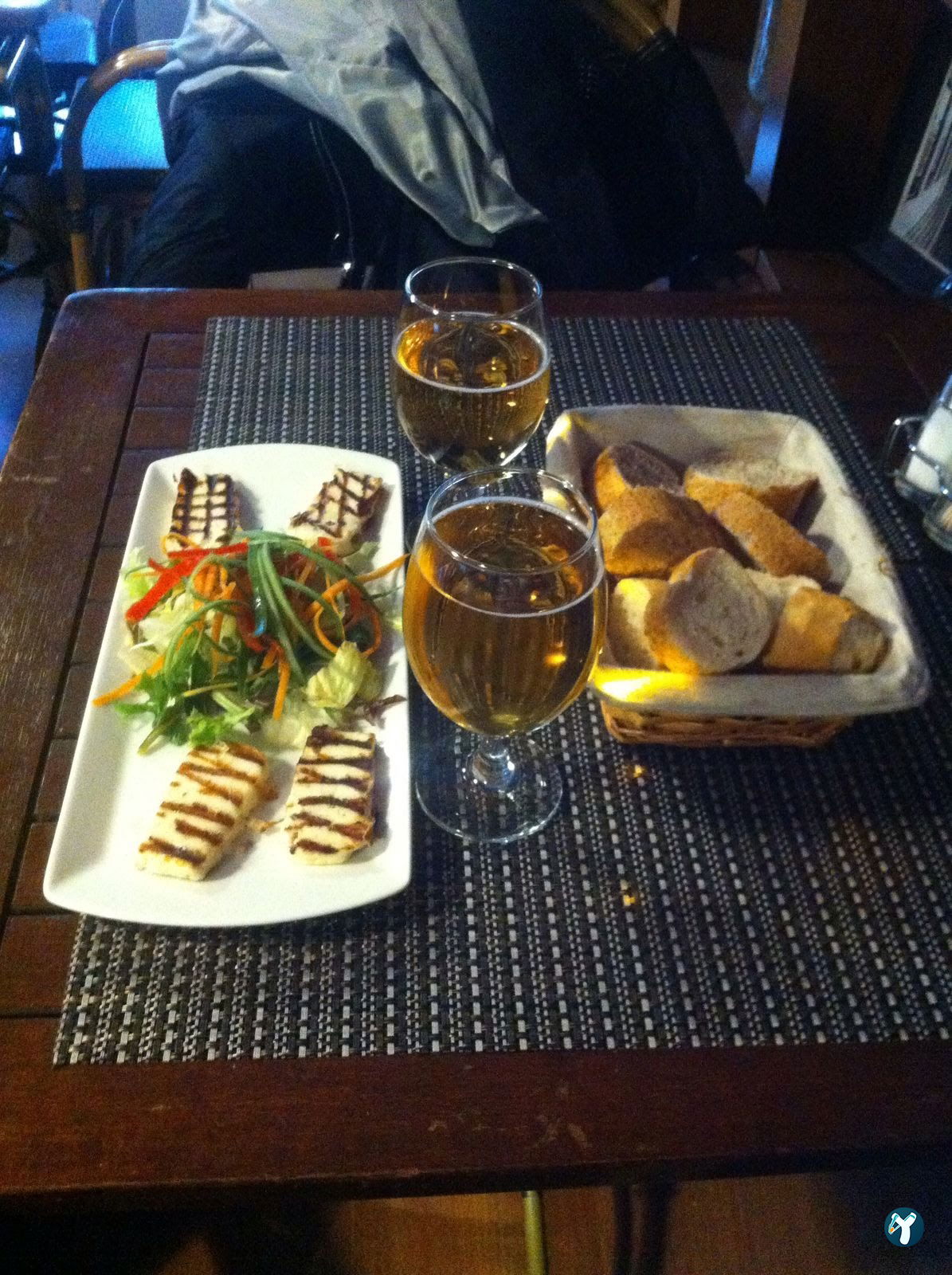 Mono Cafe & Brasserie