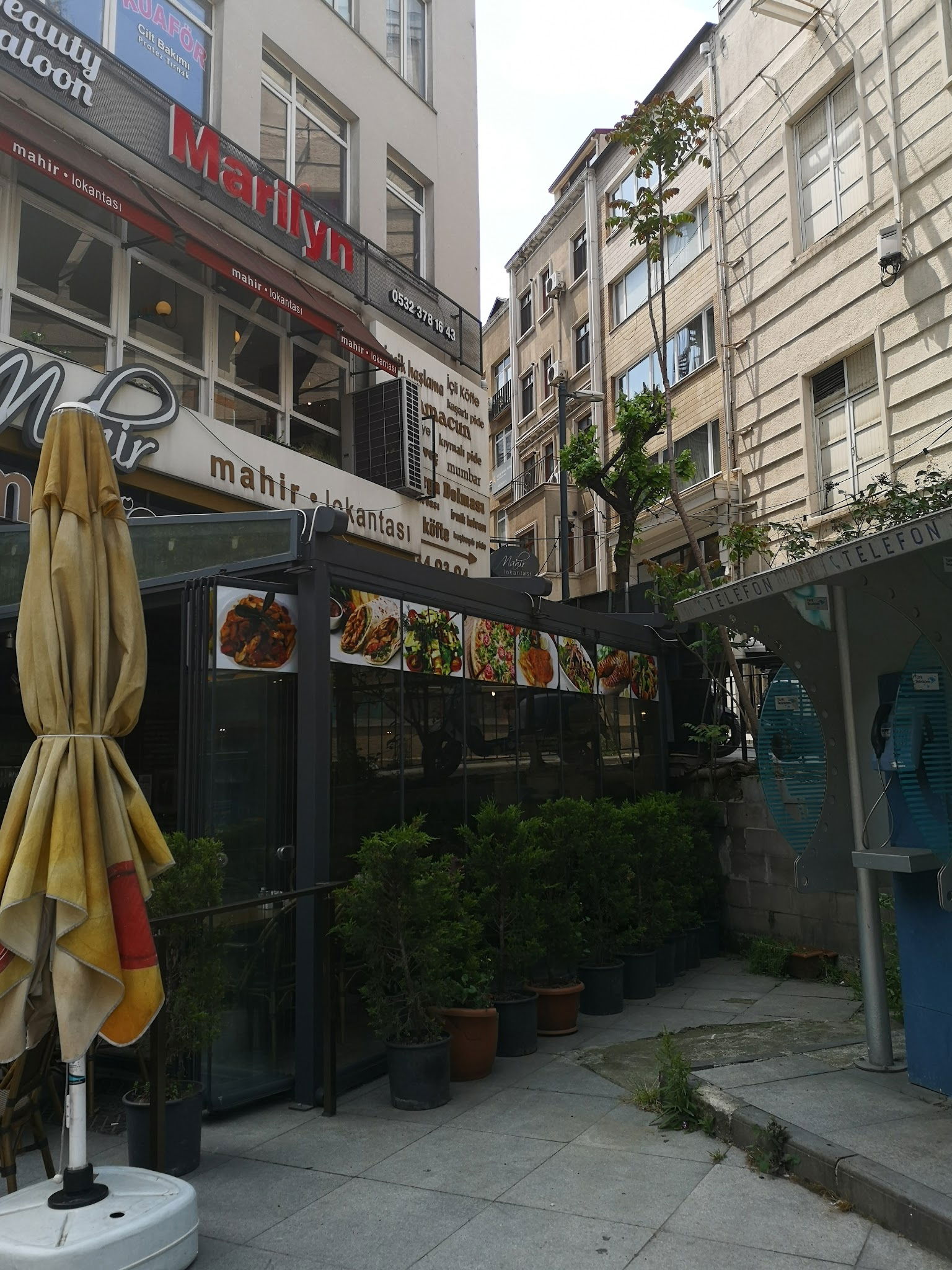 Mono Cafe & Brasserie