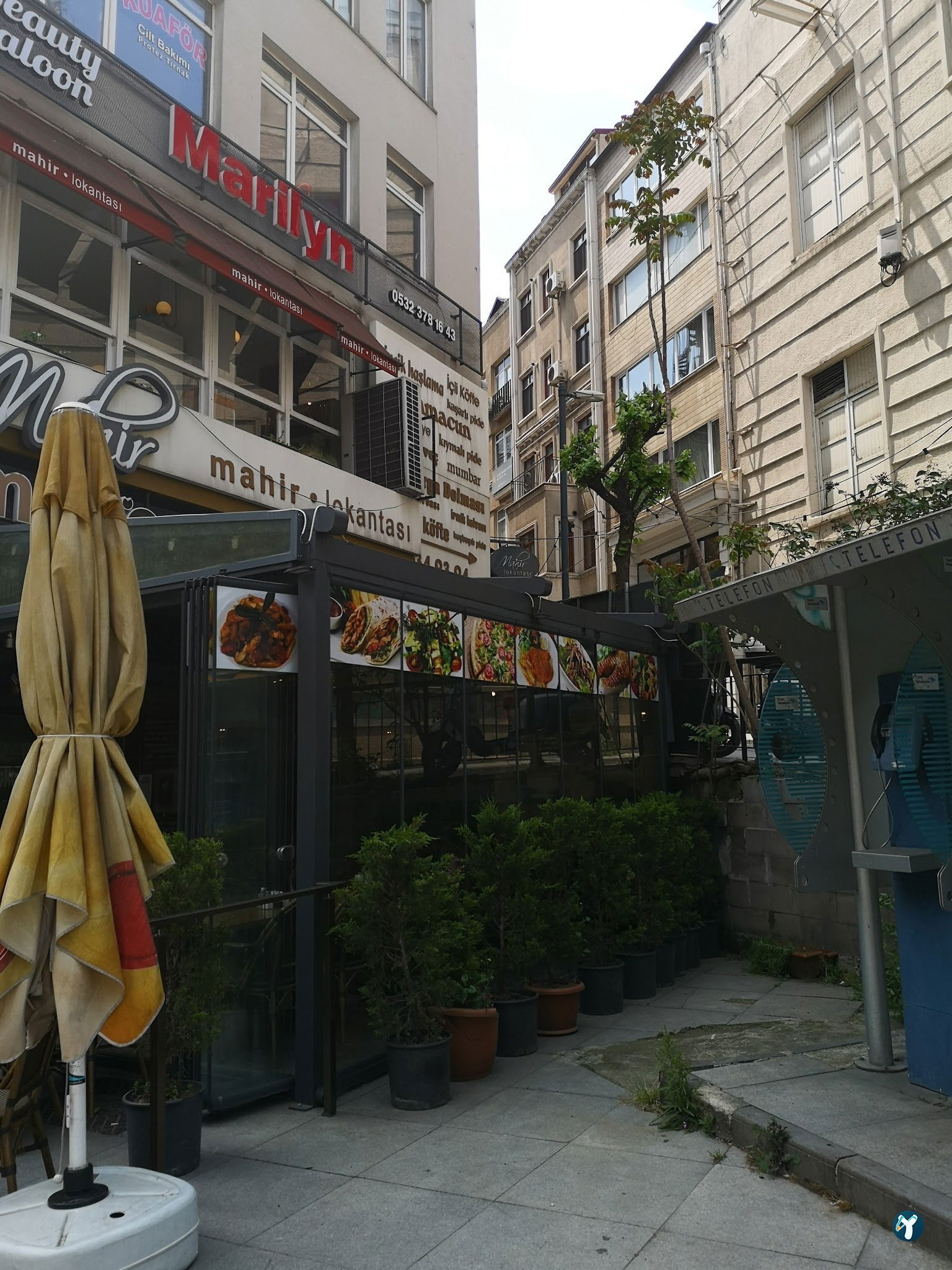 Mono Cafe & Brasserie
