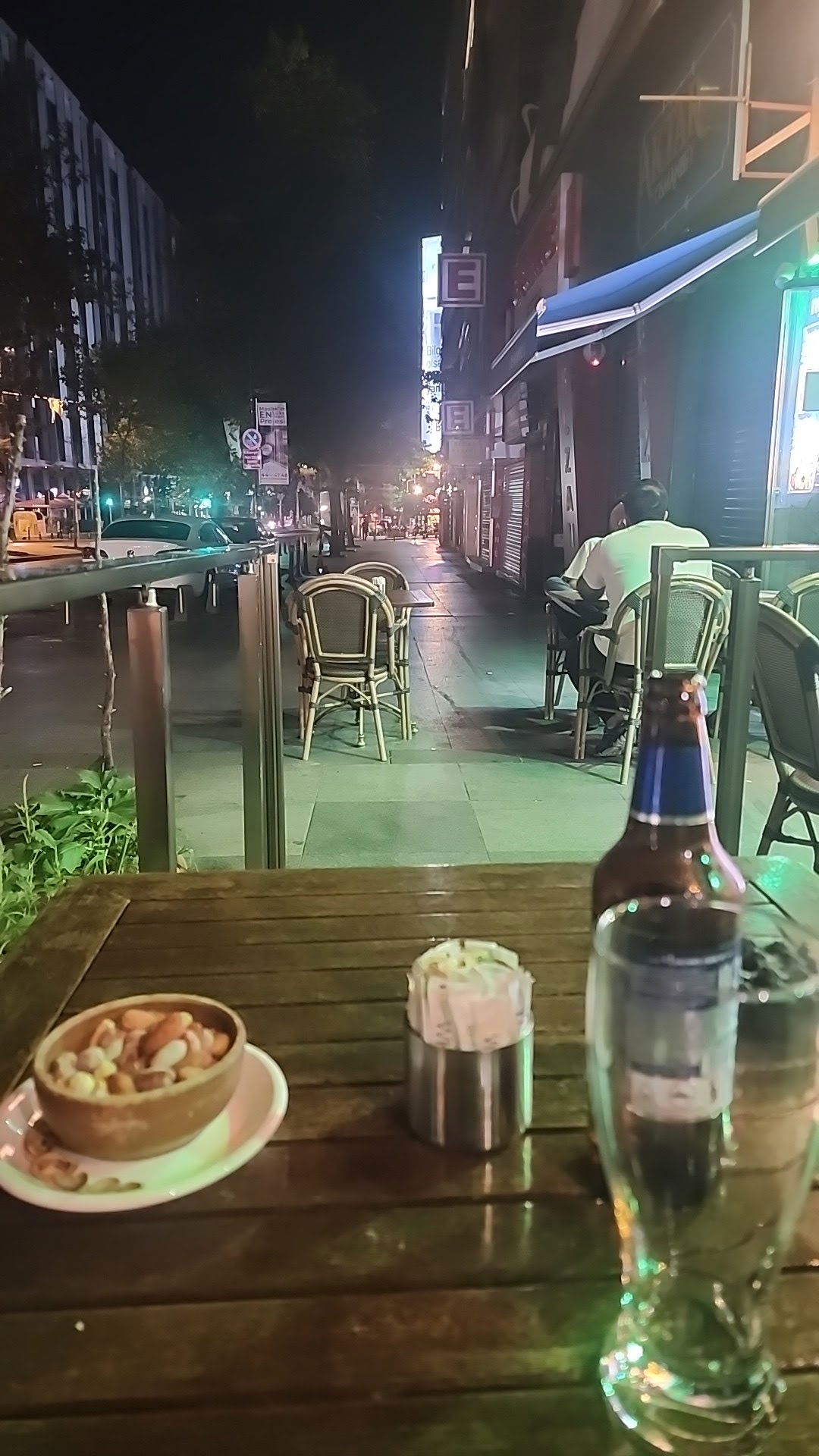 Mono Cafe & Brasserie