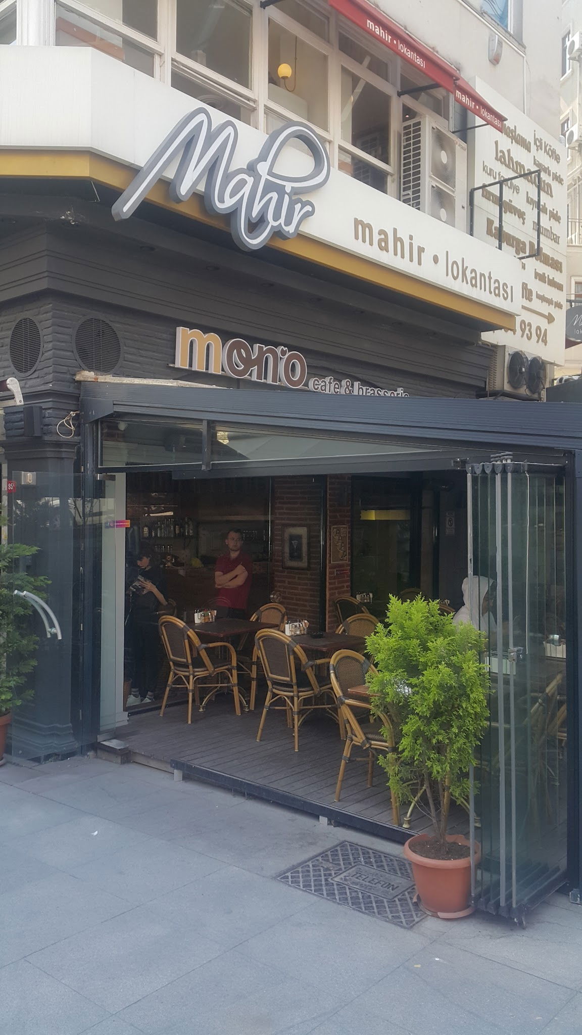 Mono Cafe & Brasserie