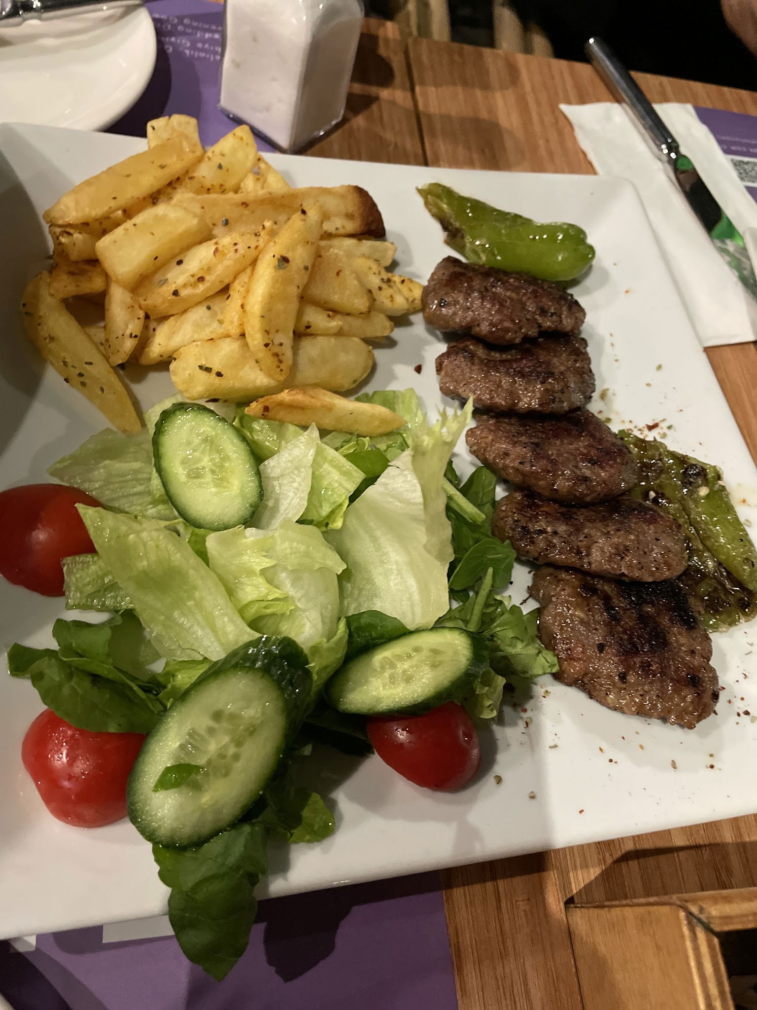 Mono Cafe & Brasserie