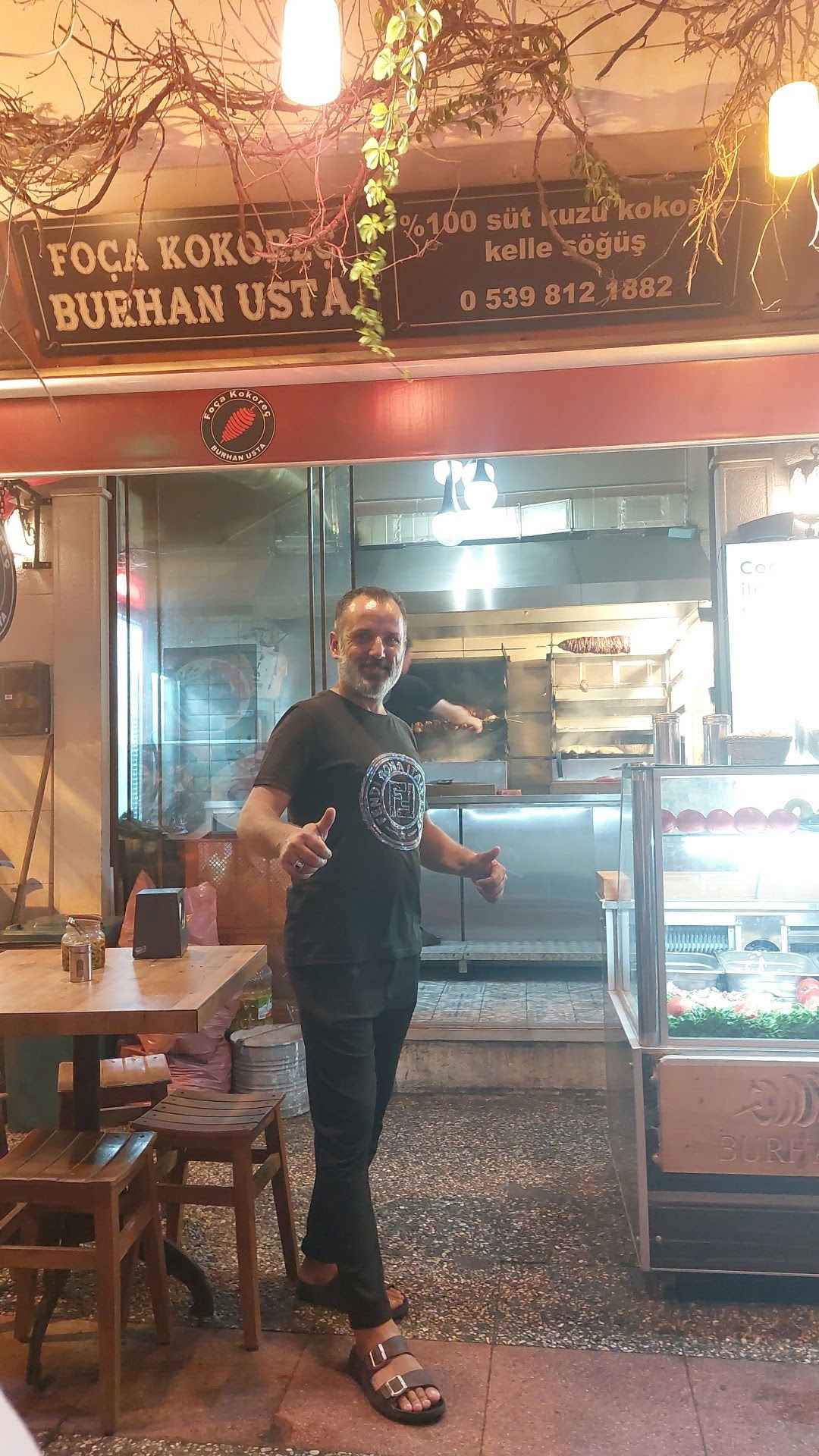 Foça Kokoreç Burhan Usta