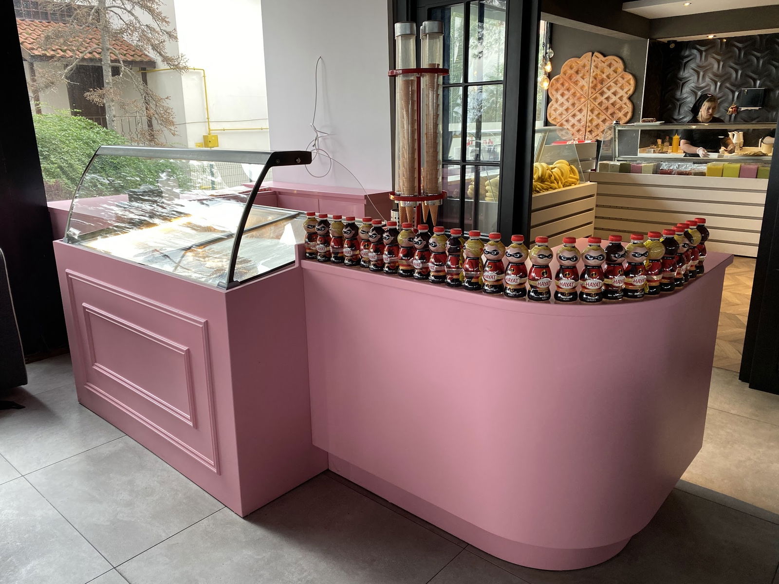 Nesh | Waffle · Burger · Coffee