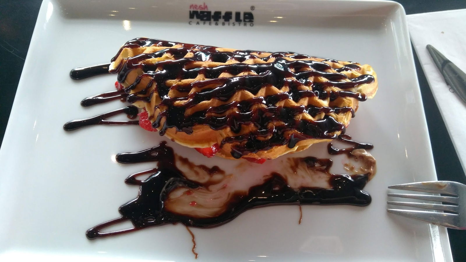 Nesh | Waffle · Burger · Coffee