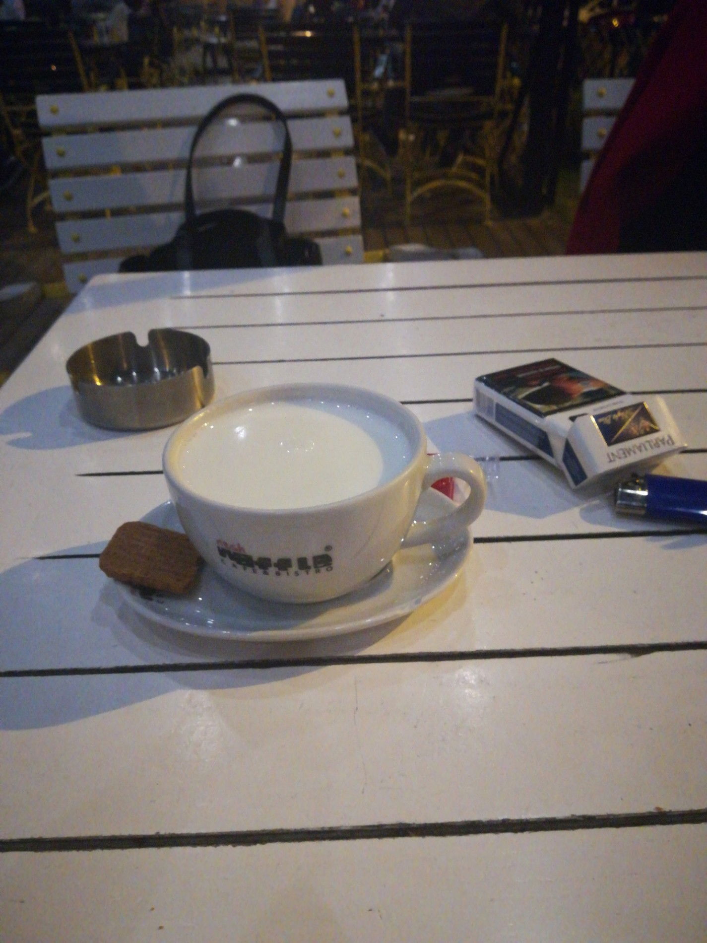 Nesh | Waffle · Burger · Coffee