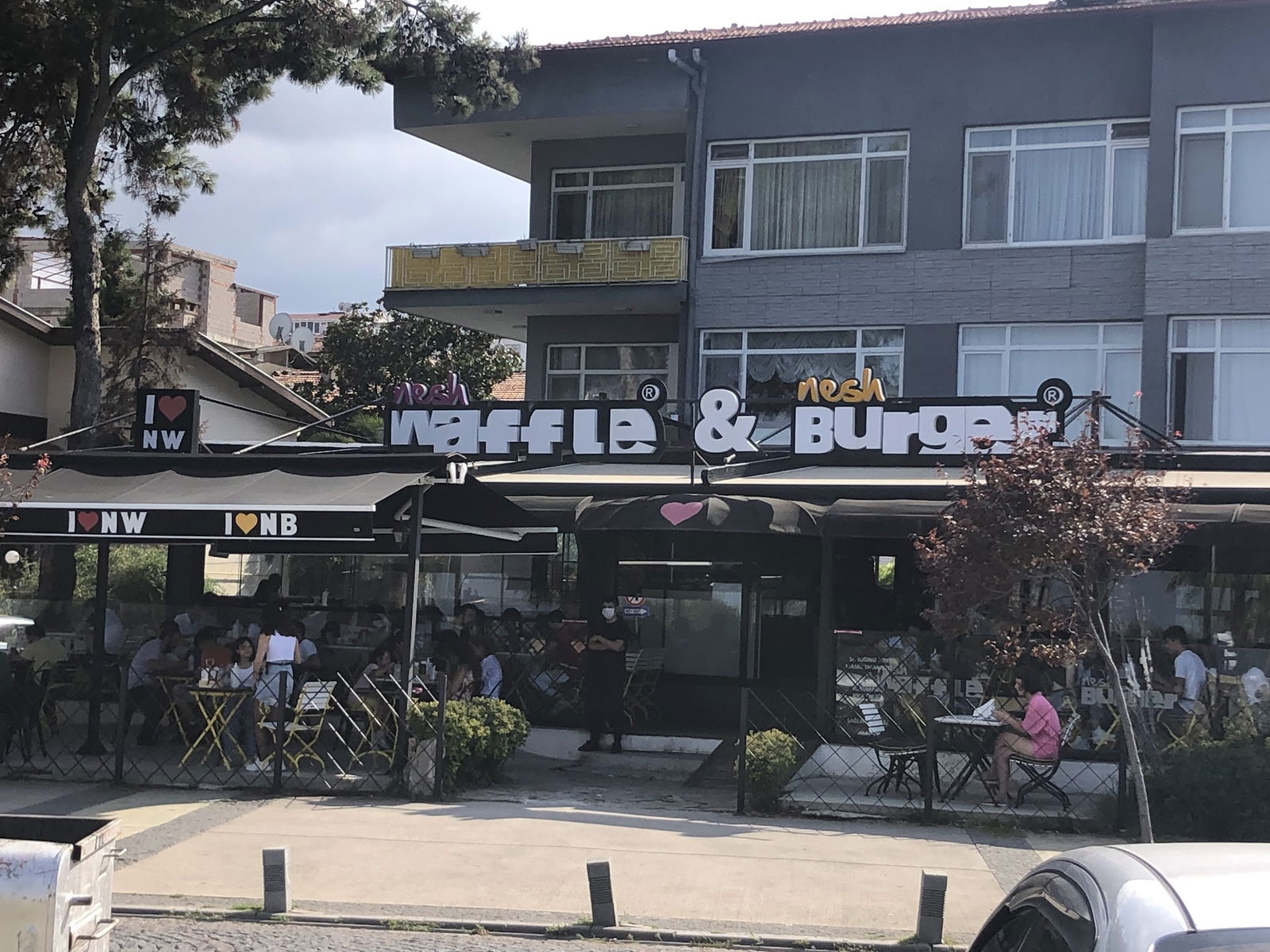 Nesh | Waffle · Burger · Coffee