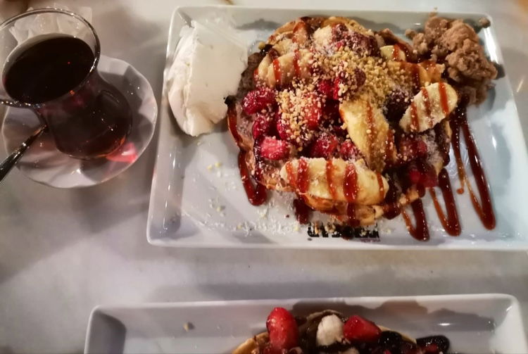 Nesh | Waffle · Burger · Coffee