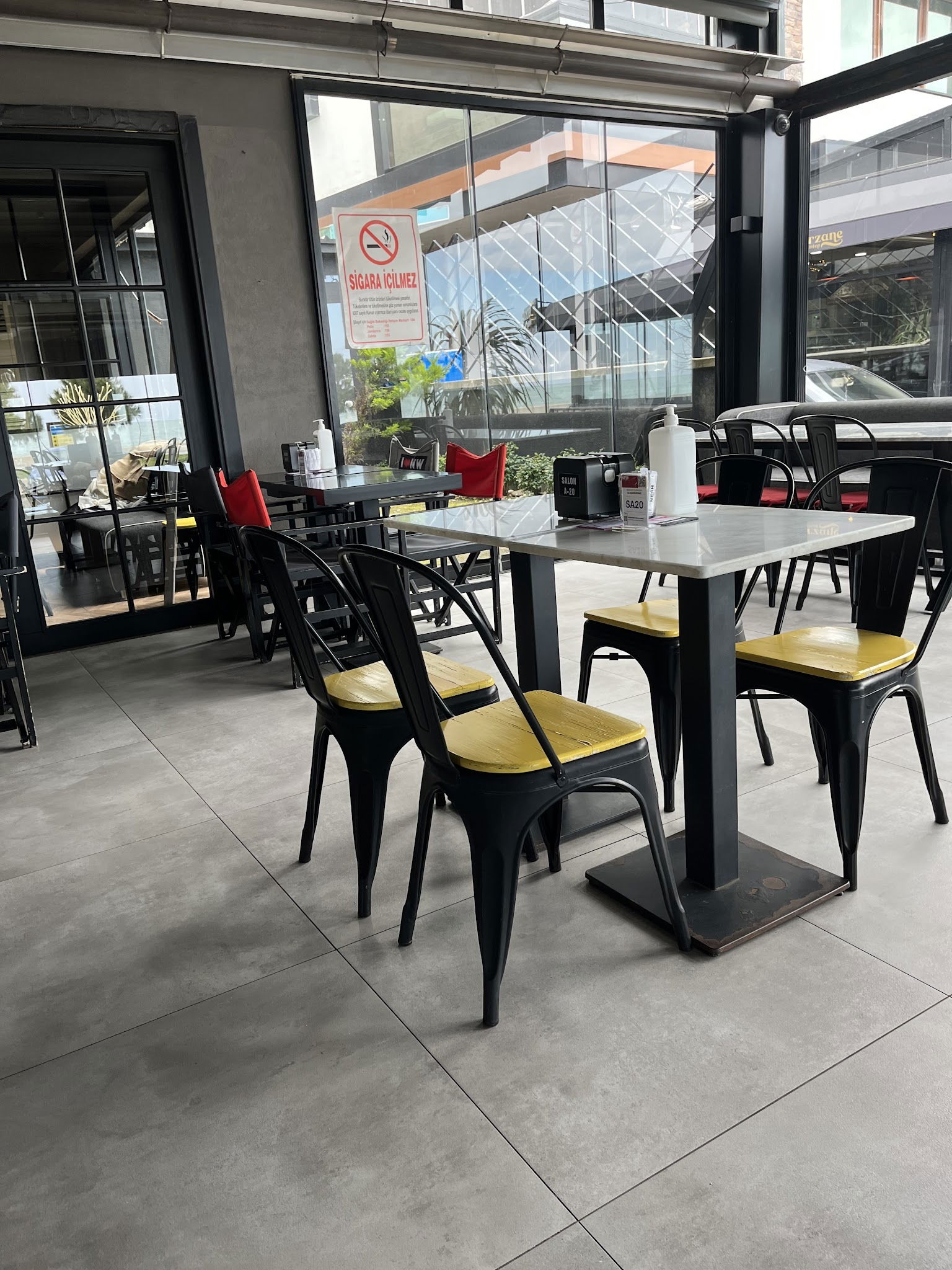 Nesh | Waffle · Burger · Coffee