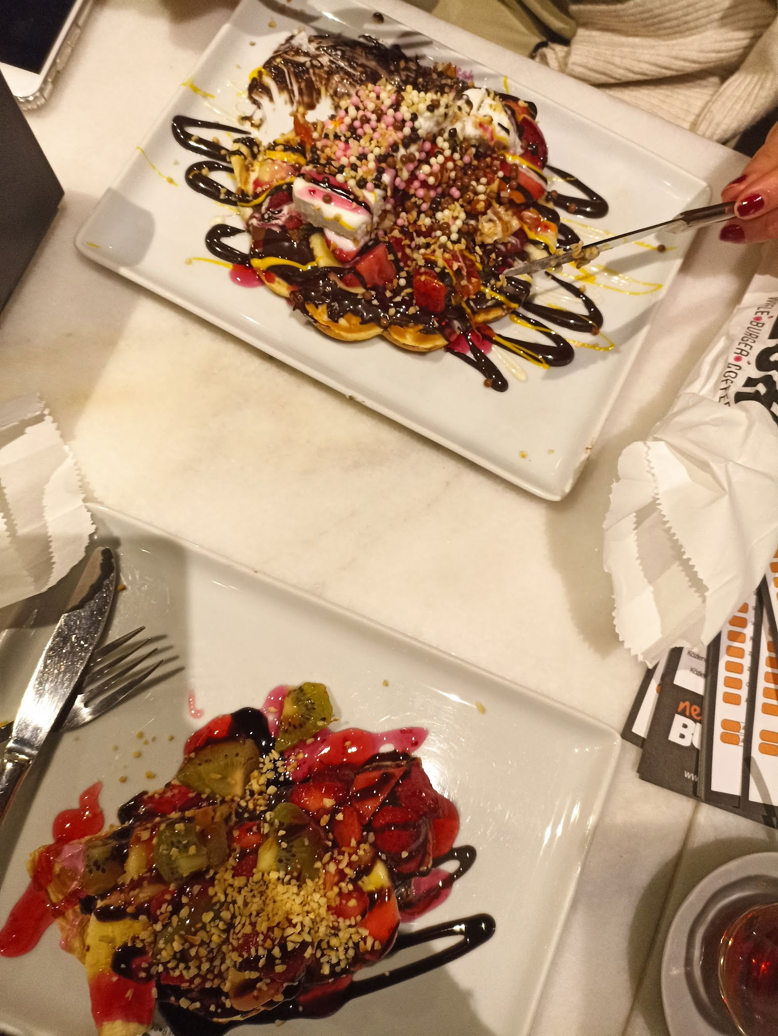 Nesh | Waffle · Burger · Coffee