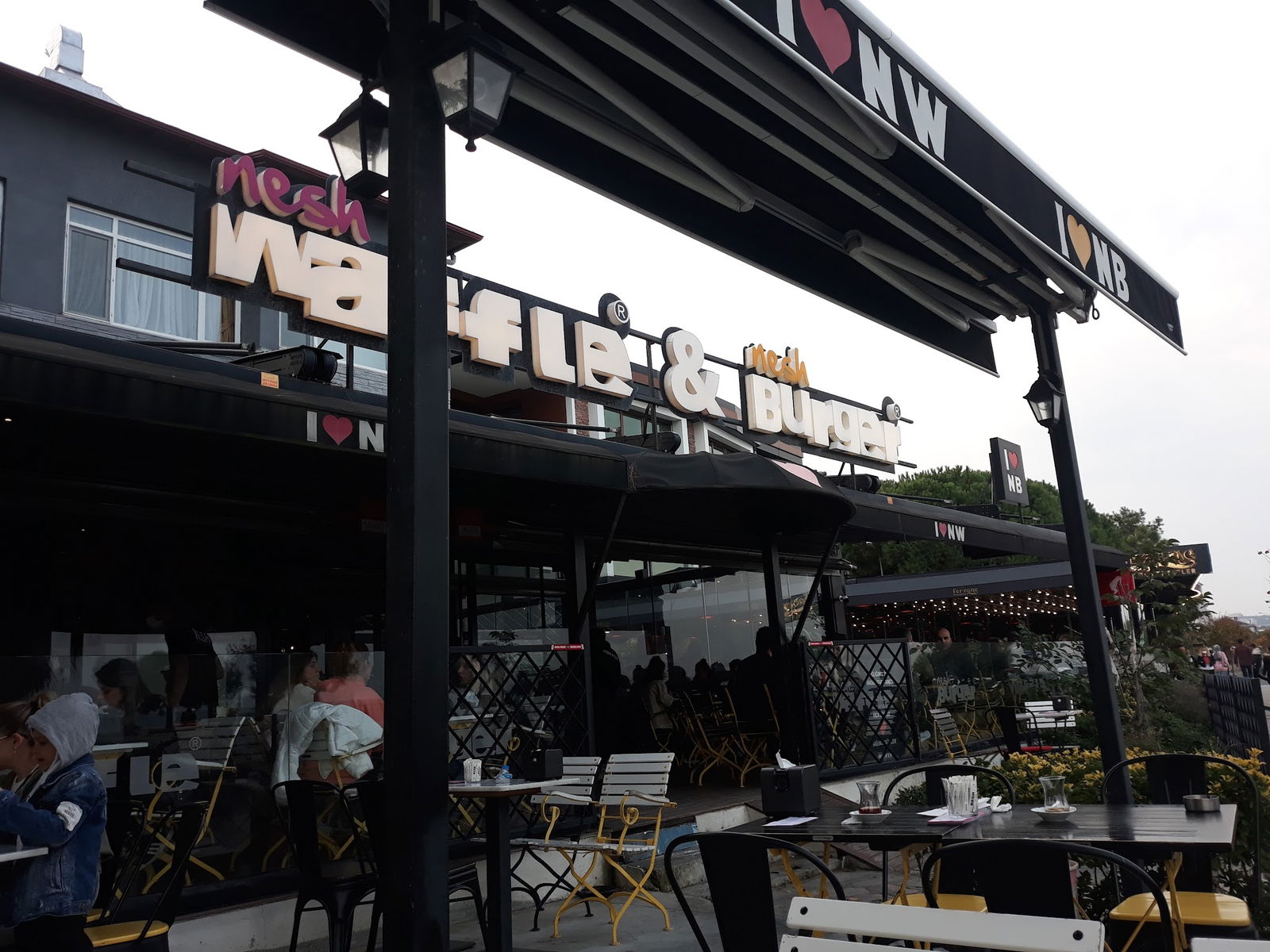 Nesh | Waffle · Burger · Coffee