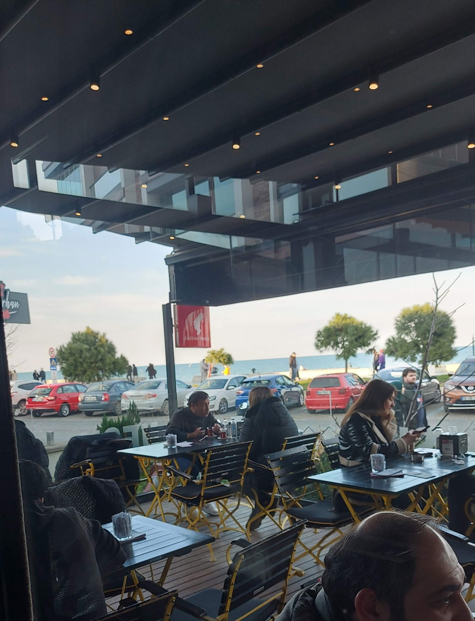 Nesh | Waffle · Burger · Coffee