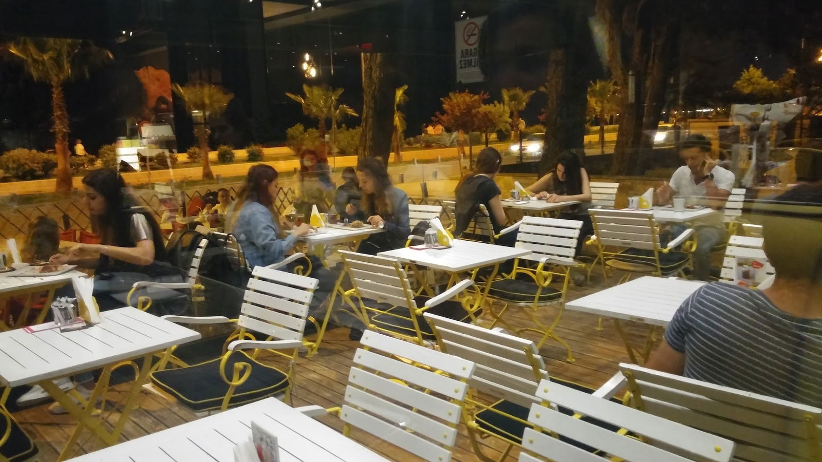 Nesh | Waffle · Burger · Coffee