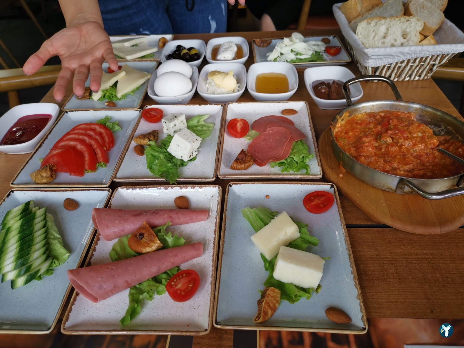 Tartolet Pasta Cafe