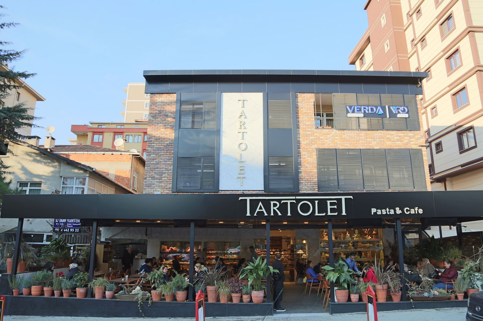 Tartolet Pasta Cafe