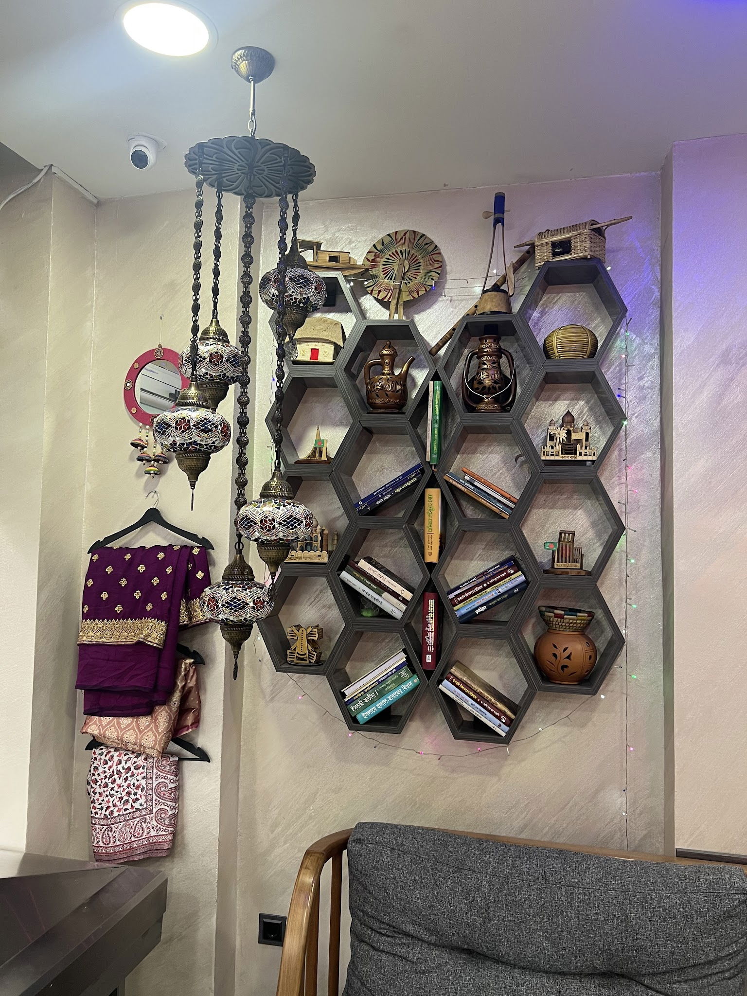 Dhaka Lounge Cafe, Restaurant & Cultural Center