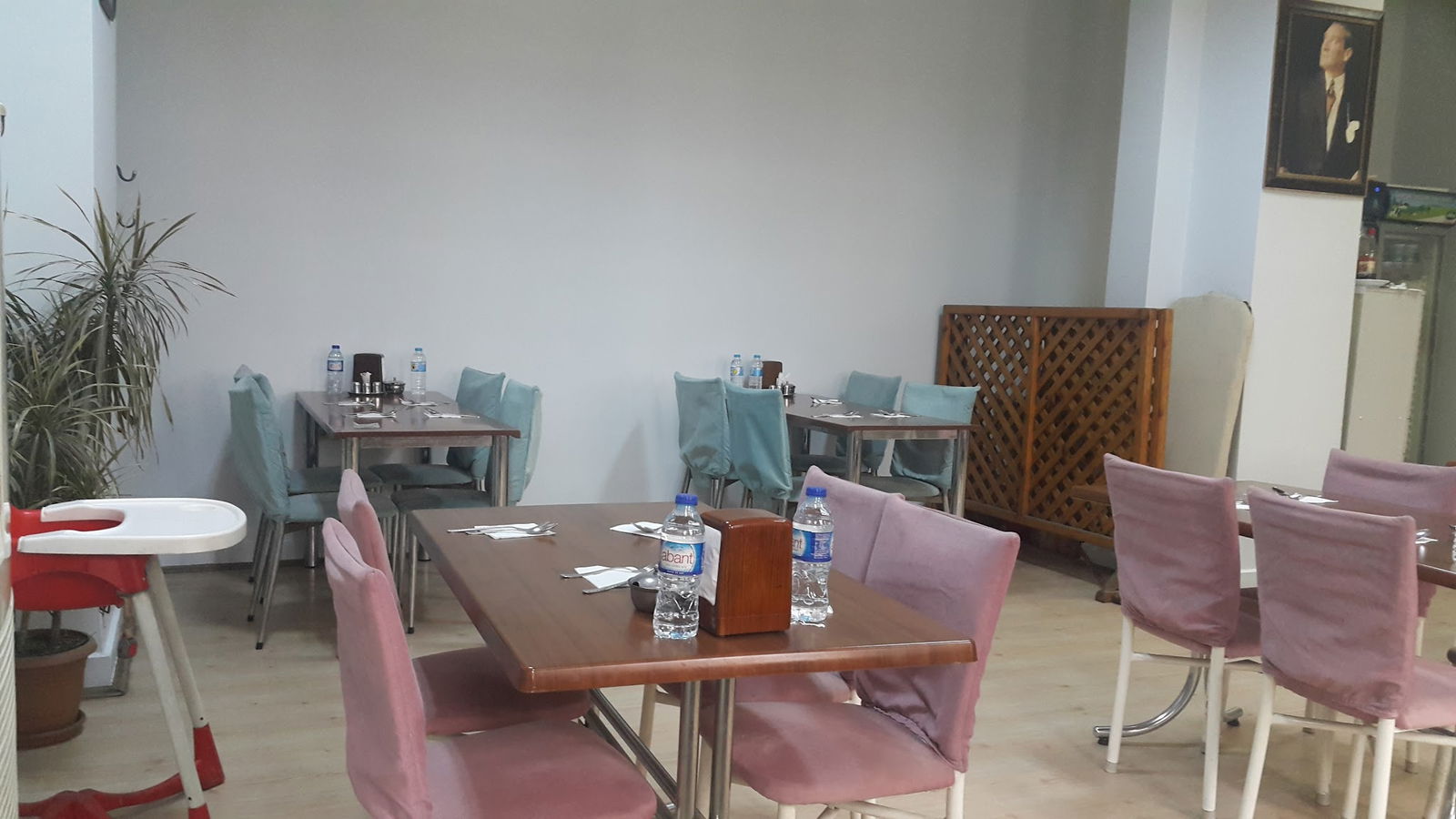 Çarşı Mevlana Pide Kebap İskender Salonu Sulu Yemek