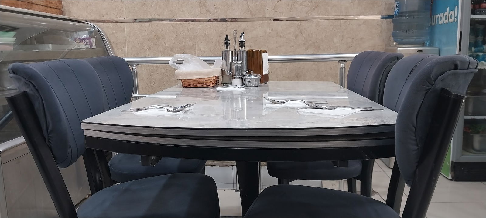 Çarşı Mevlana Pide Kebap İskender Salonu Sulu Yemek