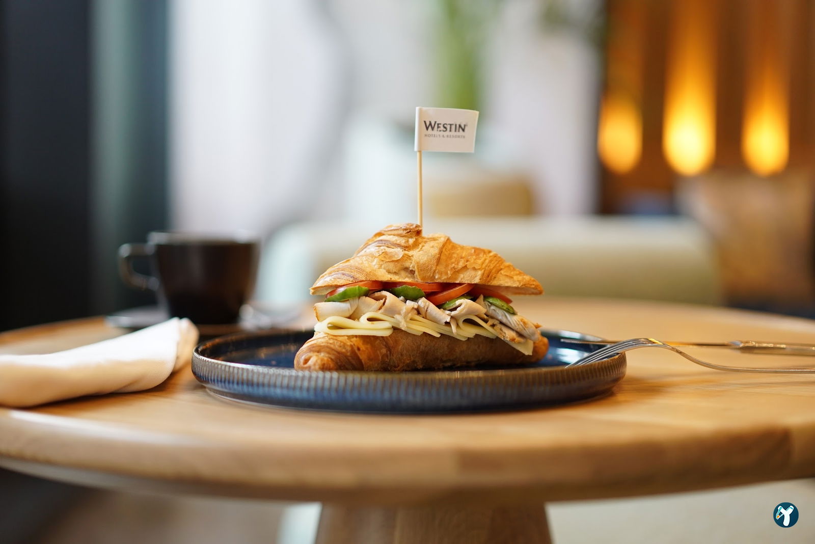 Primo Cafe & Bar