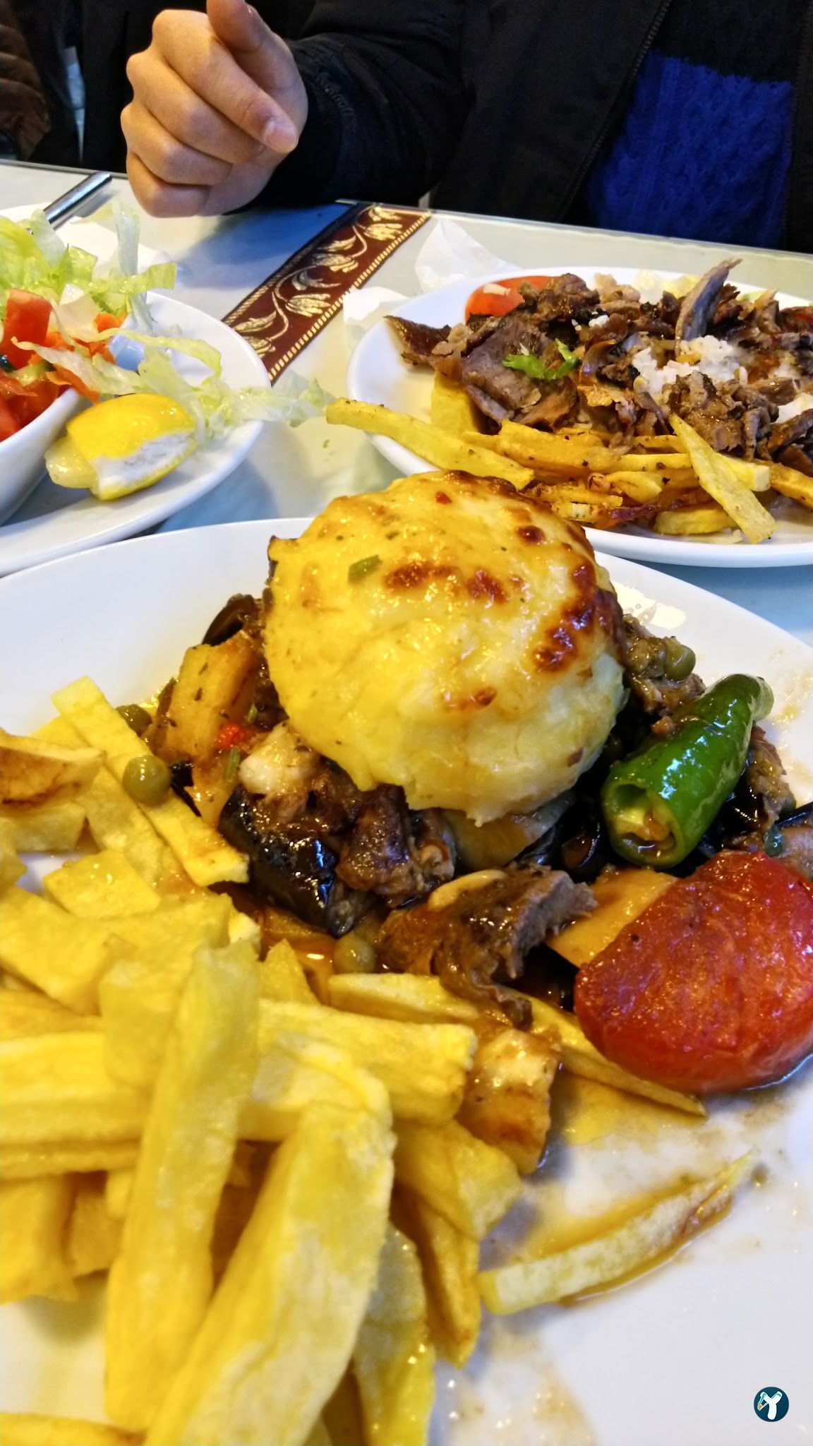 Baran 2 Restaurants