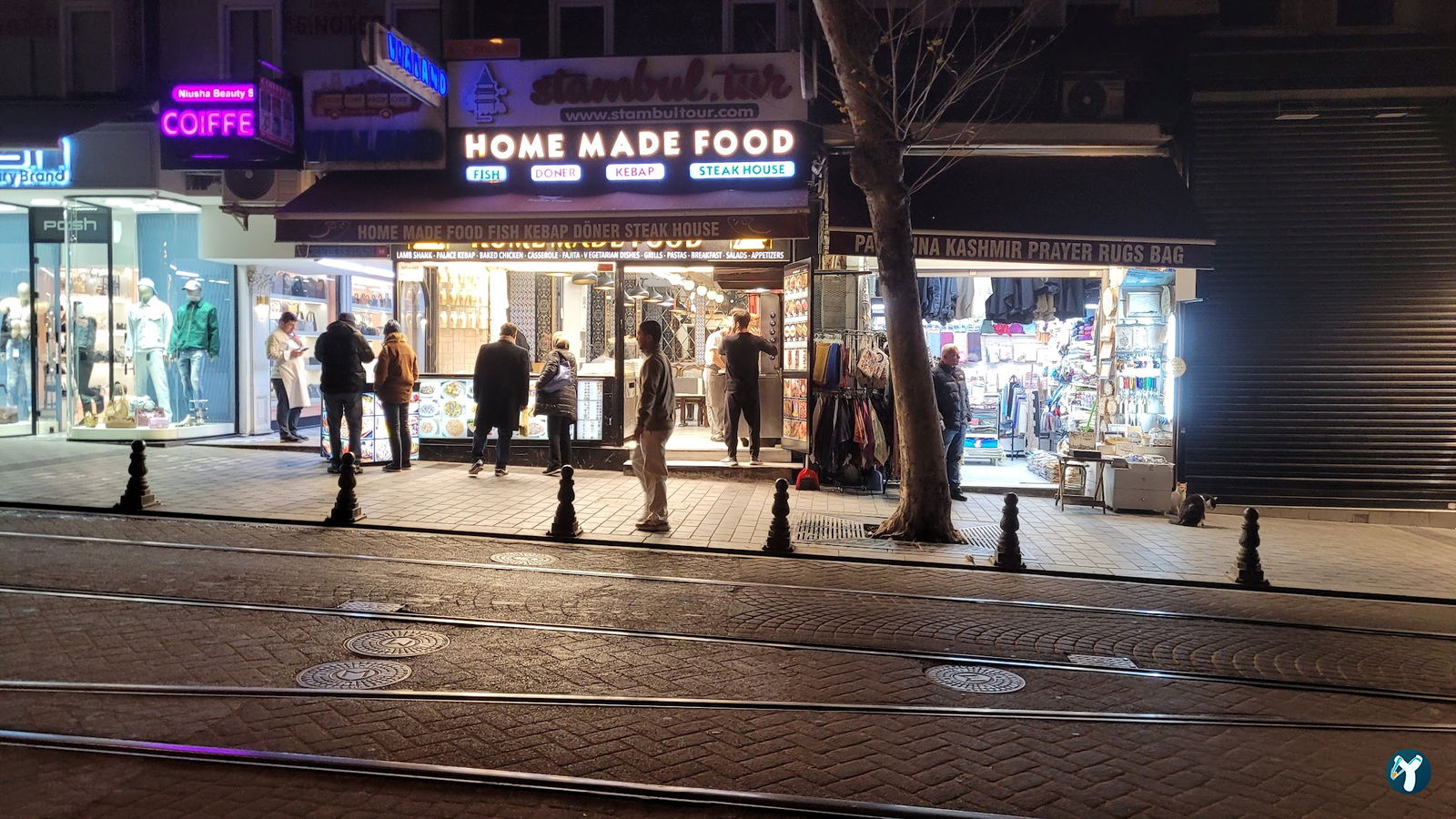 Baran 2 Restaurants