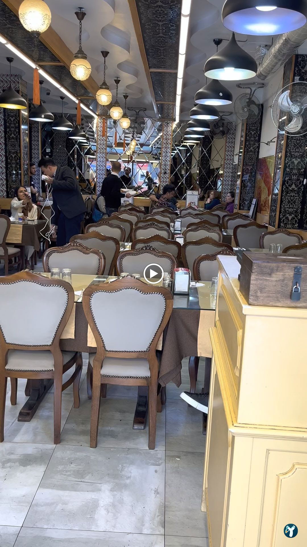 Baran 2 Restaurants