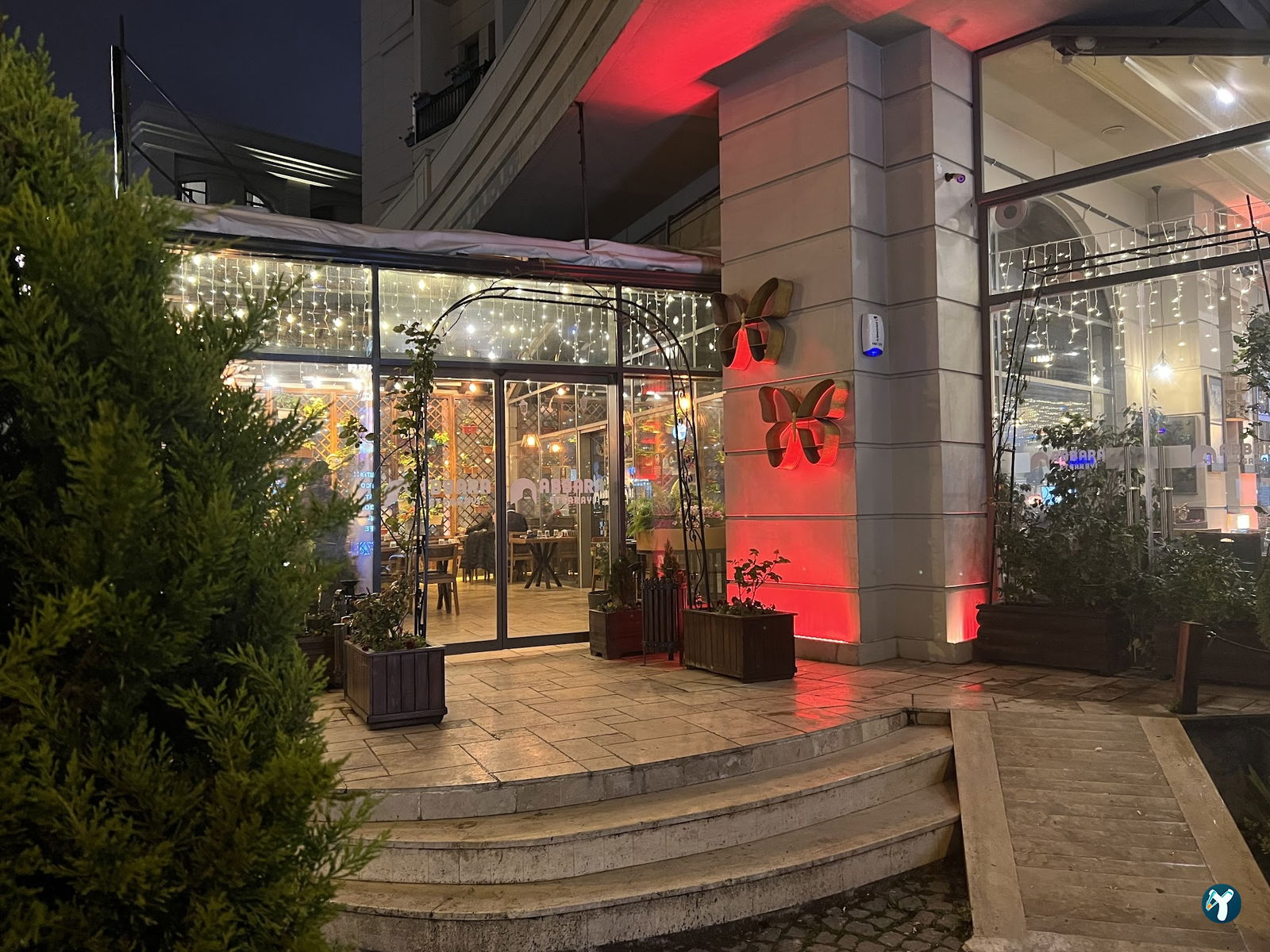 Abbara Restaurant Cafe