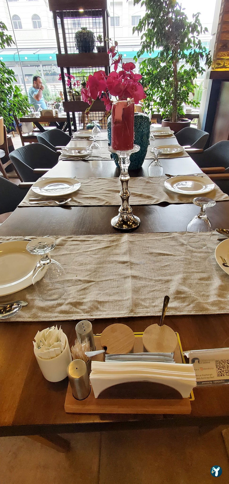 Abbara Restaurant Cafe
