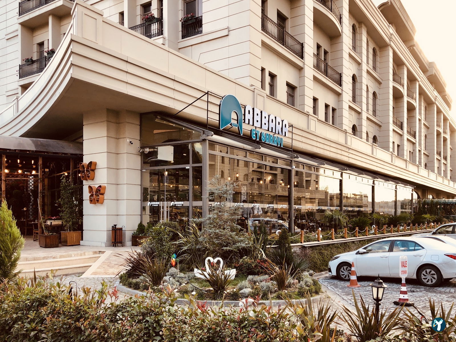 Abbara Restaurant Cafe