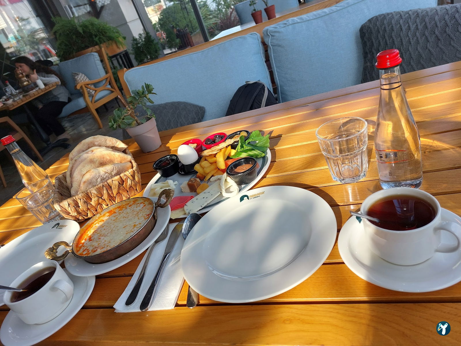 Abbara Restaurant Cafe