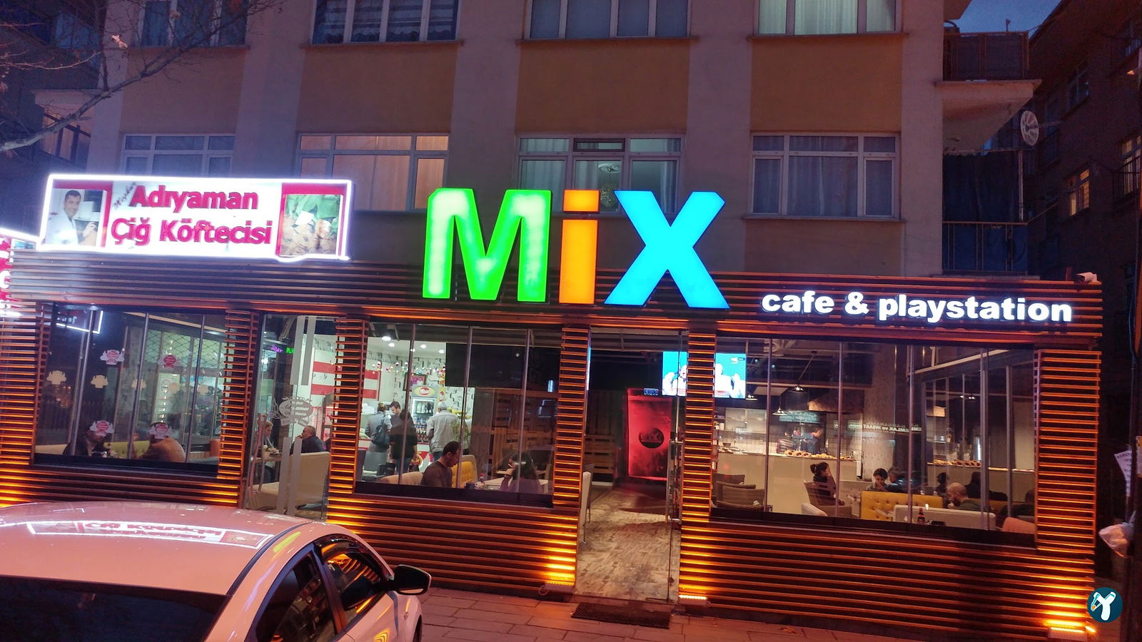 Mix Cafe & Playstation