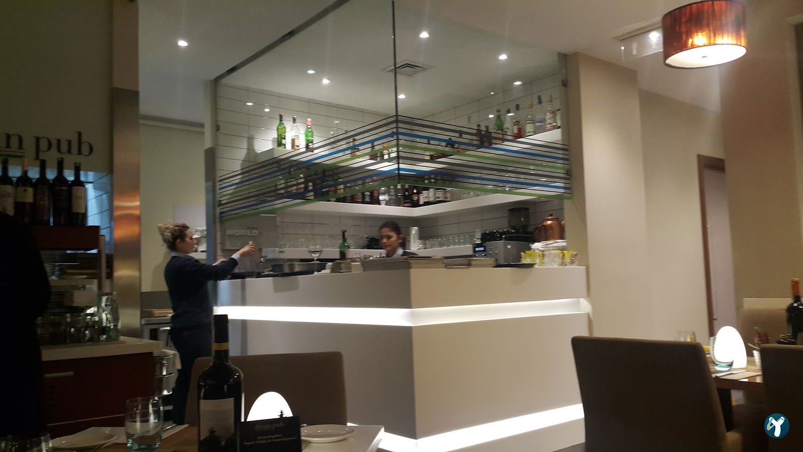 Divan Pub