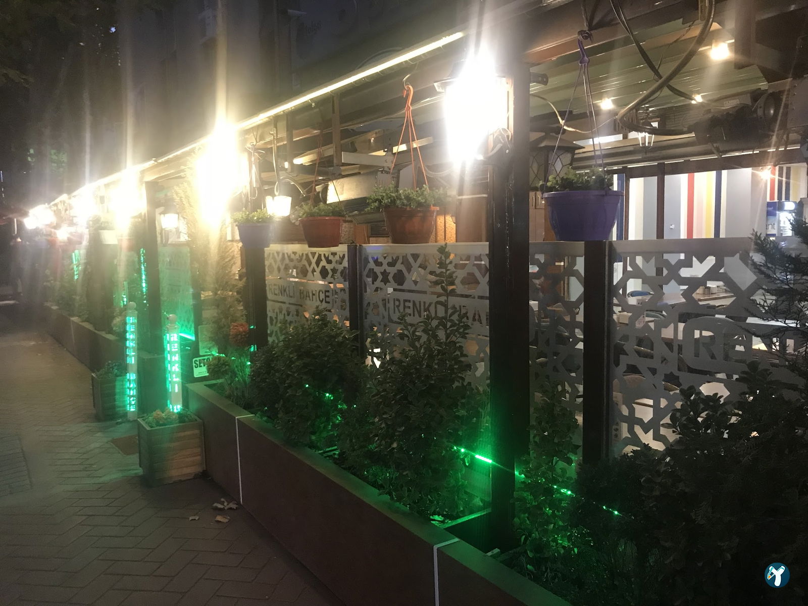 Renkli Bahçe Kafe