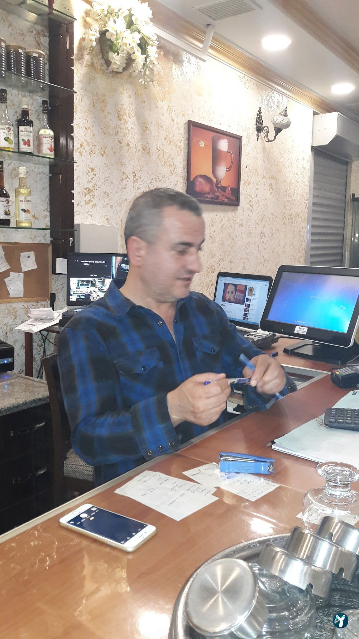 Renkli Bahçe Kafe