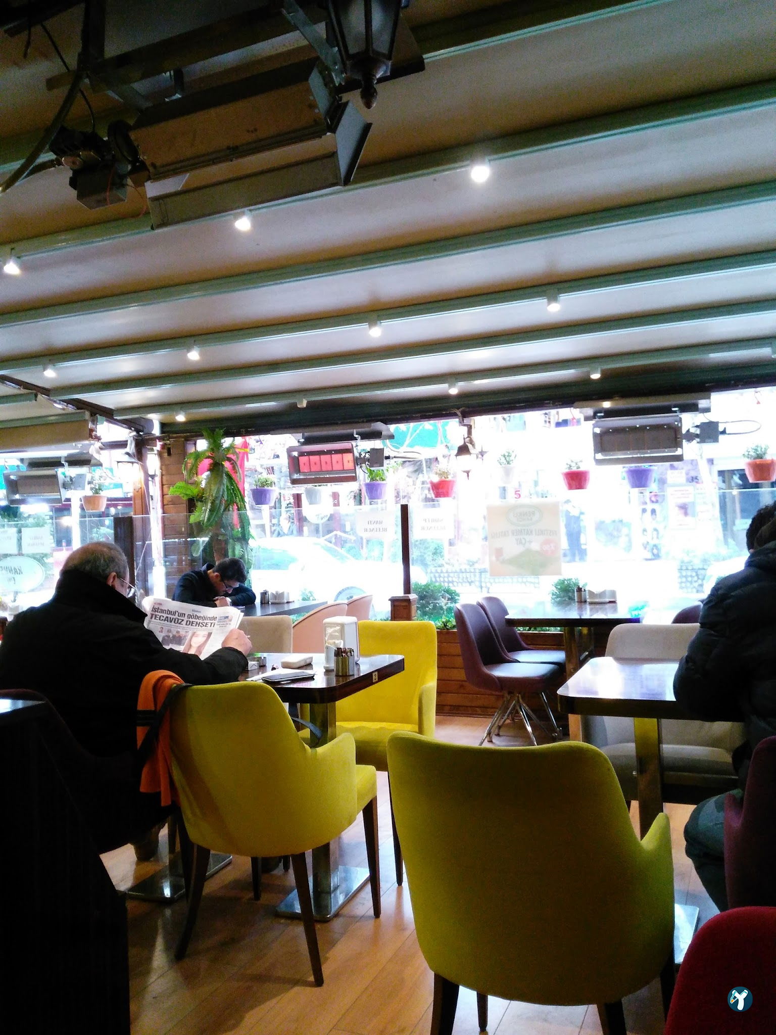 Renkli Bahçe Kafe
