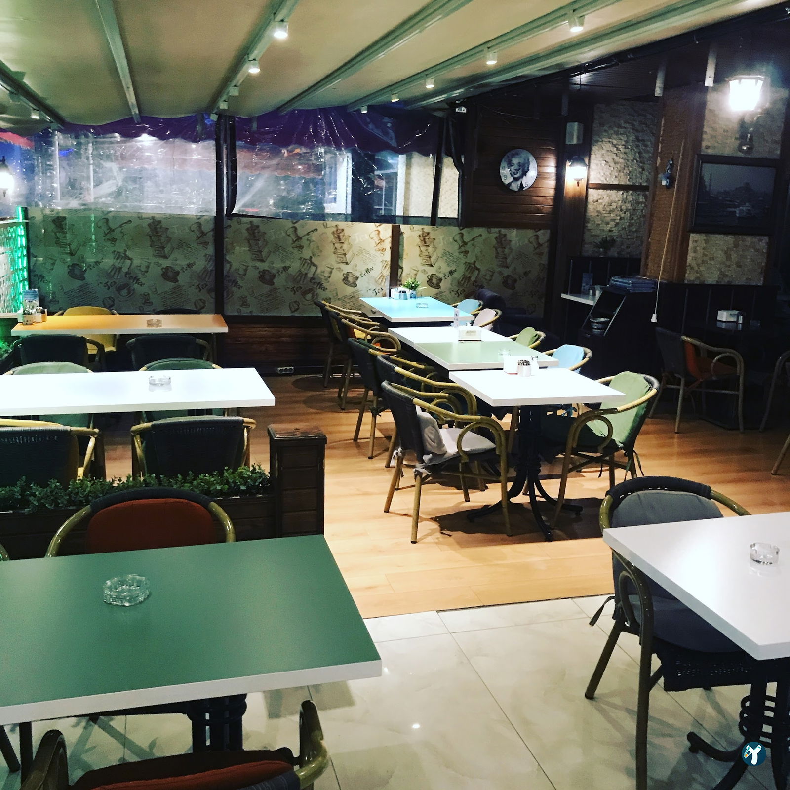 Renkli Bahçe Kafe