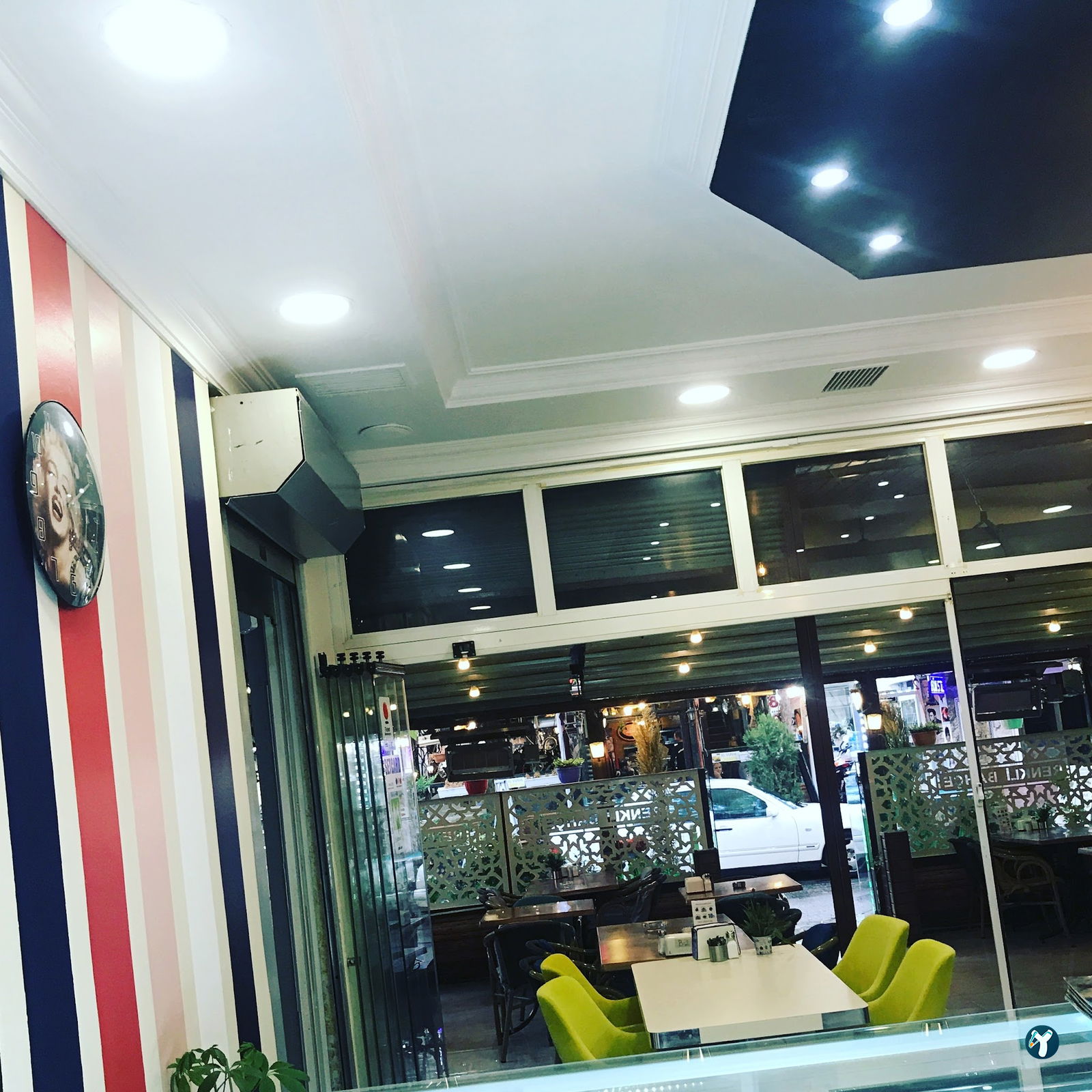 Renkli Bahçe Kafe