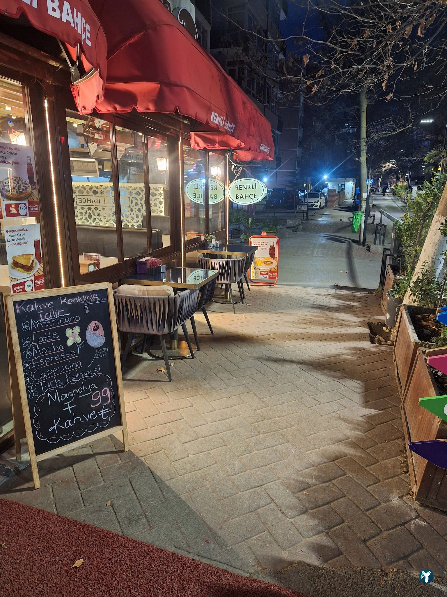 Renkli Bahçe Kafe