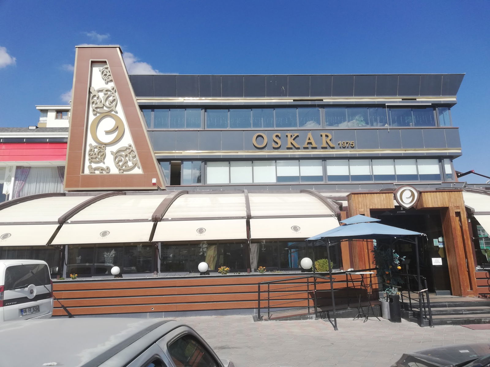 Oskar Patisserie