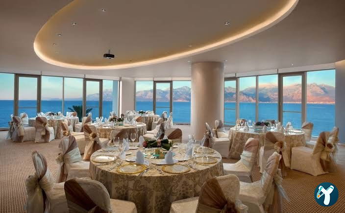 Akra Hotel