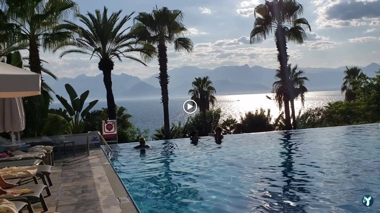 Akra Hotel