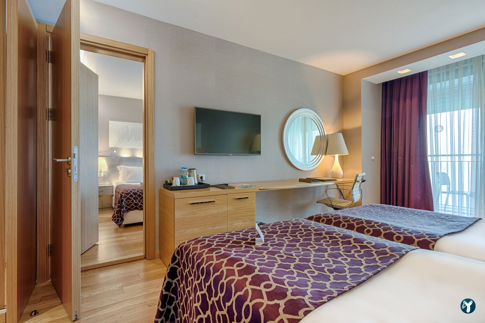 Akra Hotel