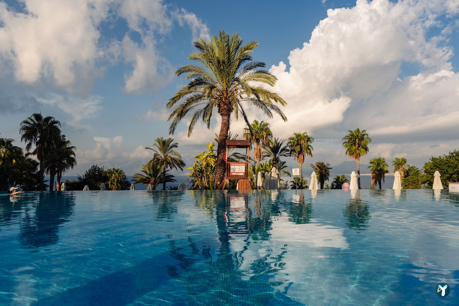 Akra Hotel