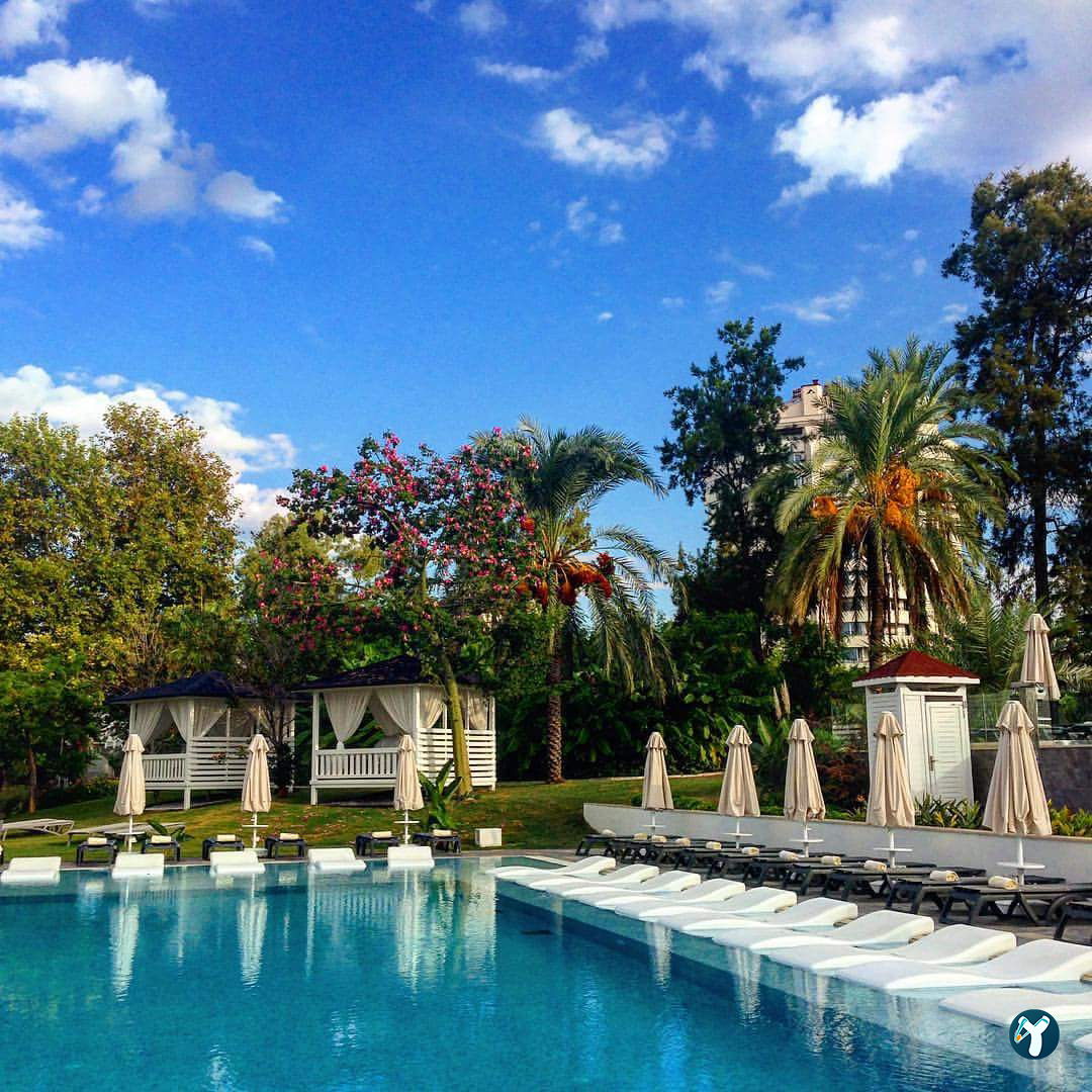 Akra Hotel