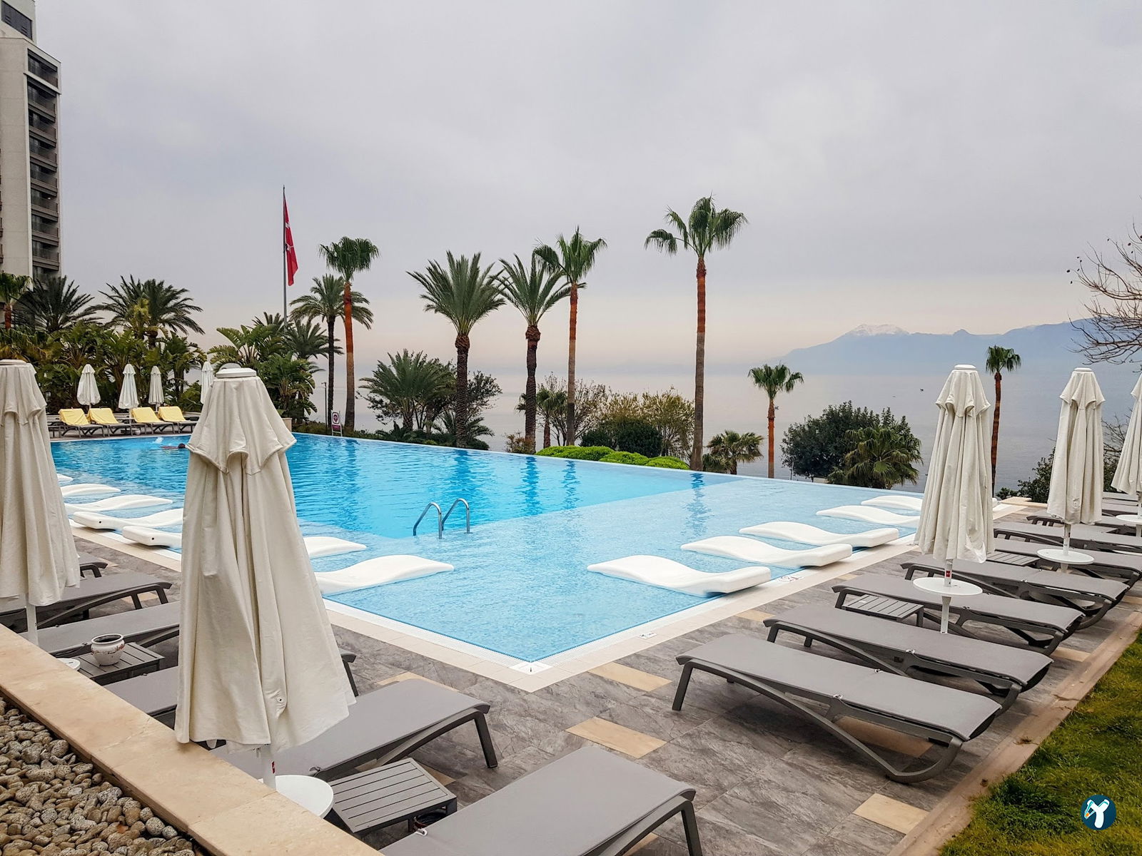 Akra Hotel