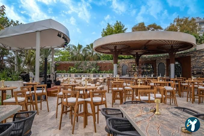 Akra Hotel